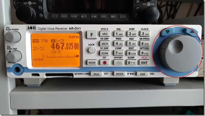 まずAR-DV1のメインダイヤルを押す